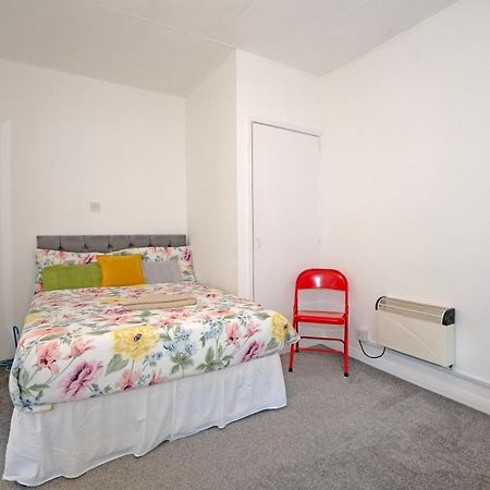 Flat In Clapham Budget Friendly Stay Londra Dış mekan fotoğraf