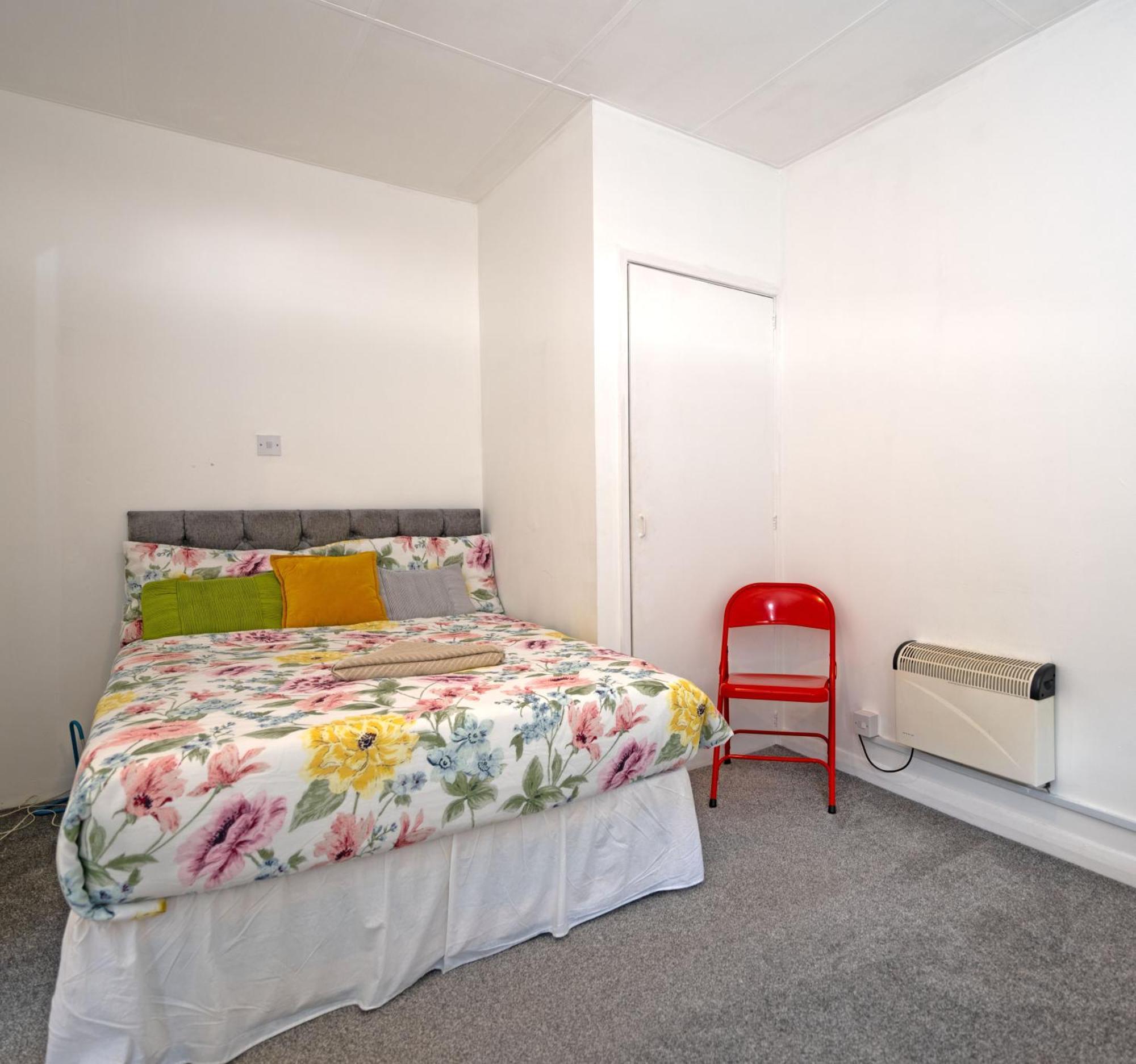 Flat In Clapham Budget Friendly Stay Londra Dış mekan fotoğraf